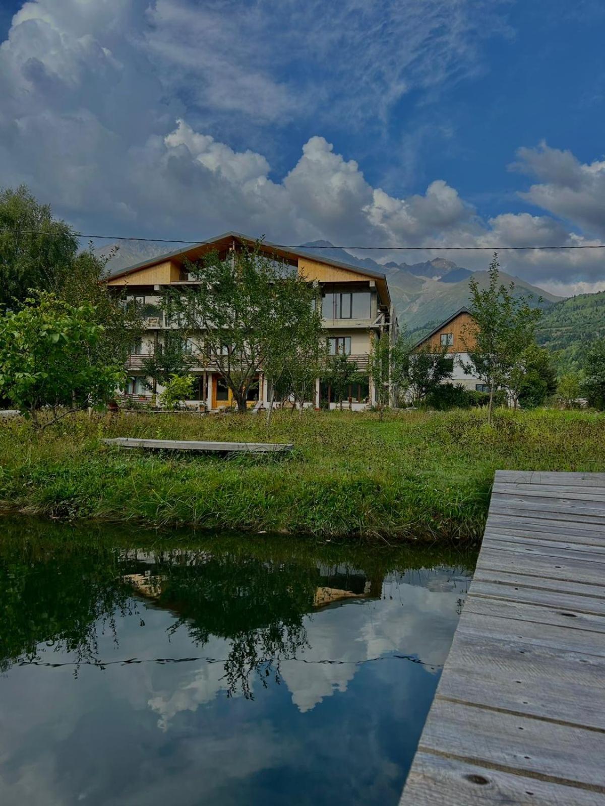 Beko'S Garden Inn Mestia Exteriér fotografie