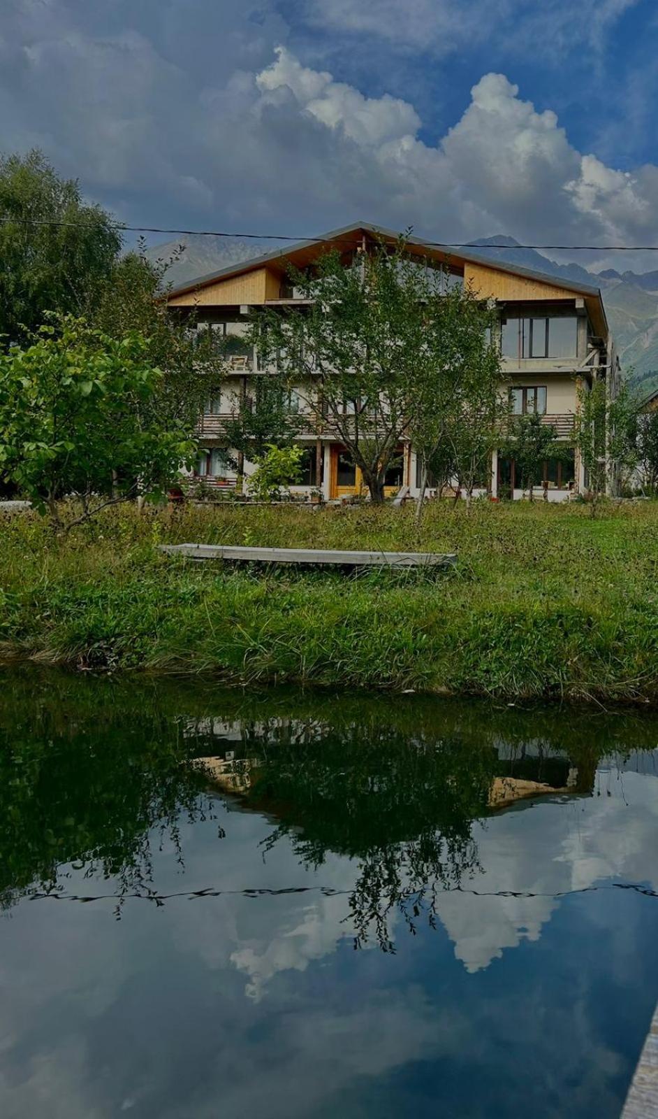 Beko'S Garden Inn Mestia Exteriér fotografie